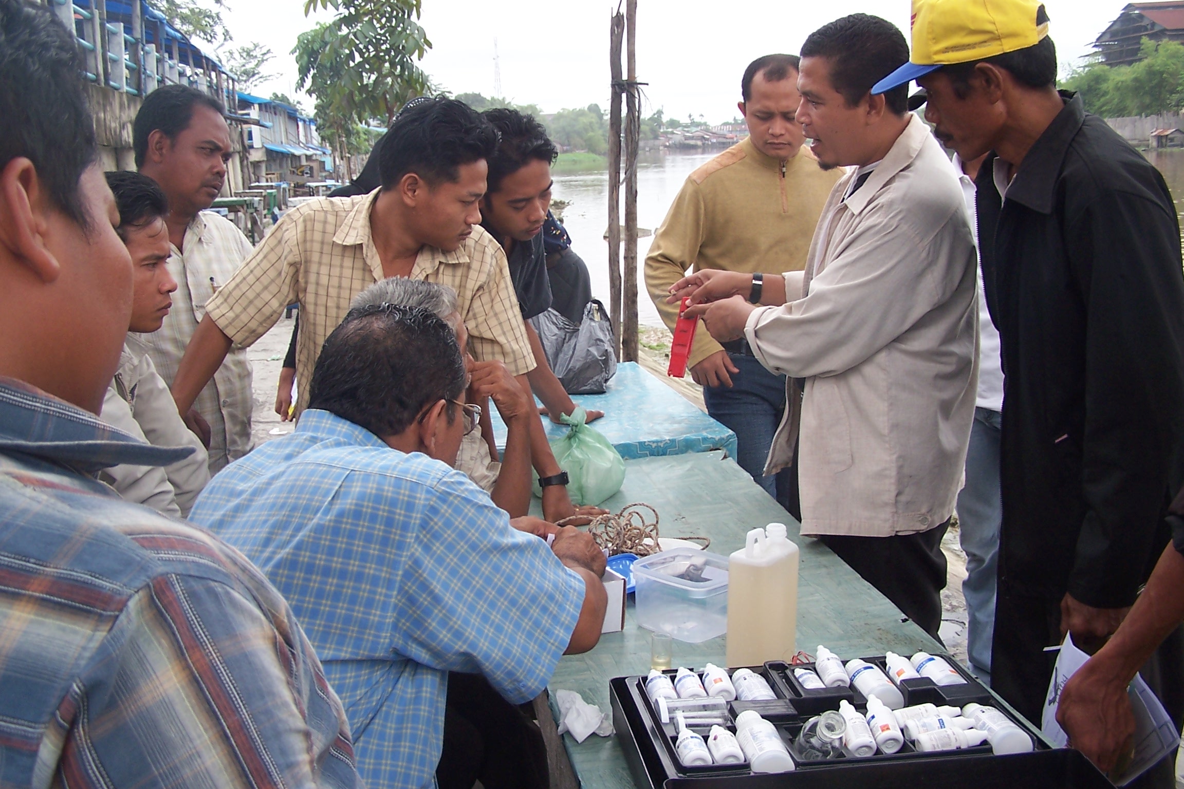 Indonesia- villagers are trained on monitering water quality